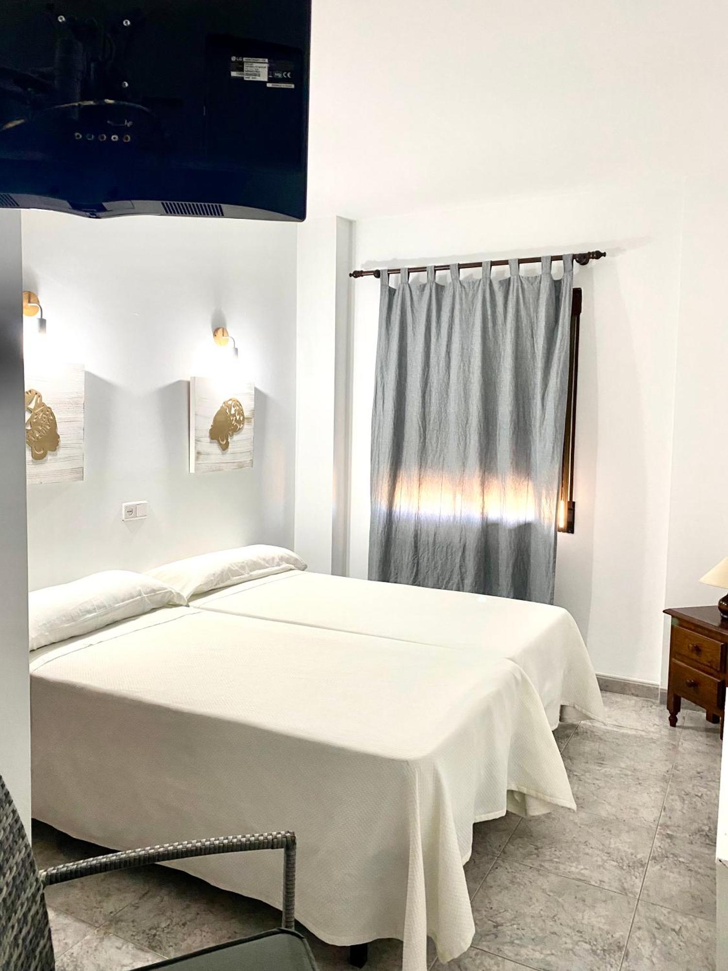 Hostal Casa Lopez La Zarza  Bagian luar foto